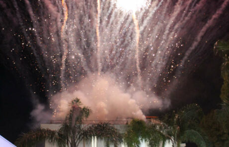 FUOCHI D’ARTIFICIO PROTAGONISTI SULLE NOTE DI ULTIMO