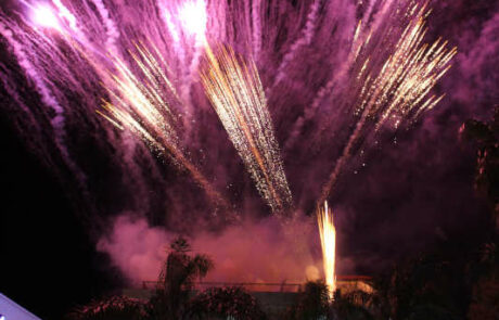 FUOCHI D’ARTIFICIO PROTAGONISTI SULLE NOTE DI ULTIMO