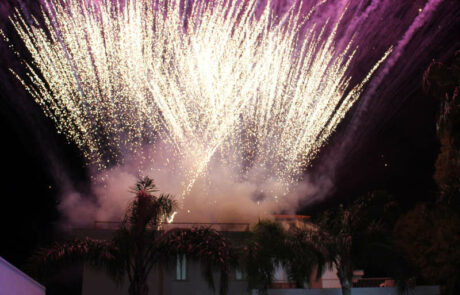 FUOCHI D’ARTIFICIO PROTAGONISTI SULLE NOTE DI ULTIMO